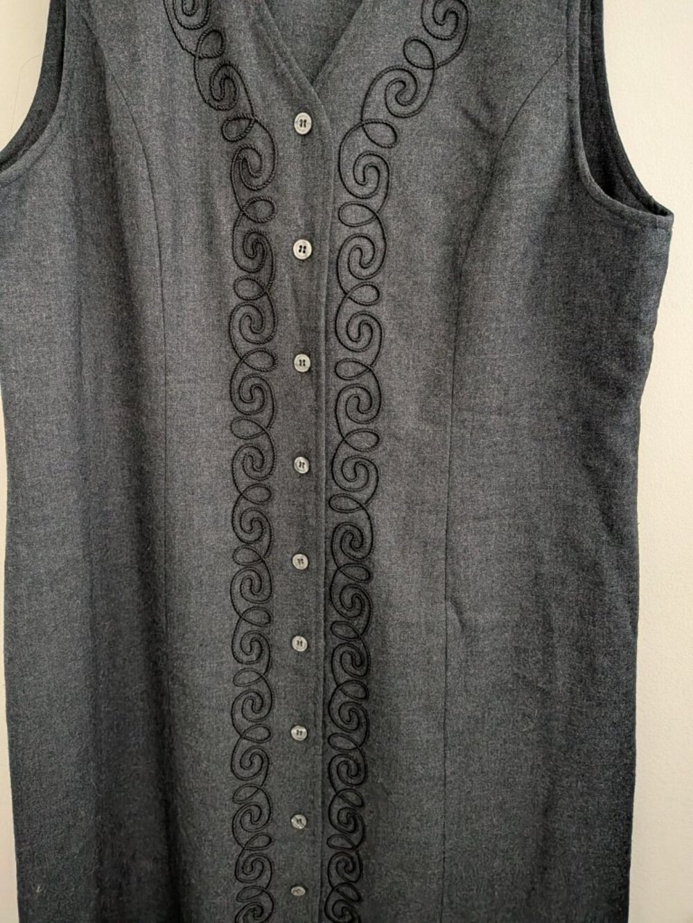 Talbots Vintage Wool Jumper Dress 12P Grey Soutache Embroidery Button Front Midi - Picture 2 of 5